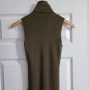 Ralph Lauren Black Lable SleevelesTurtle Neck